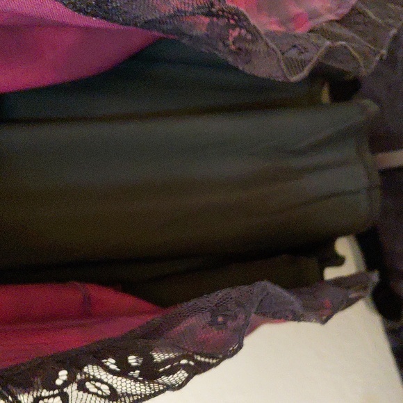 KILLSTAR 3XL EBON ROSE SHORT SLEEVES RED ROSES HAS POCKETS - Picture 9 of 17